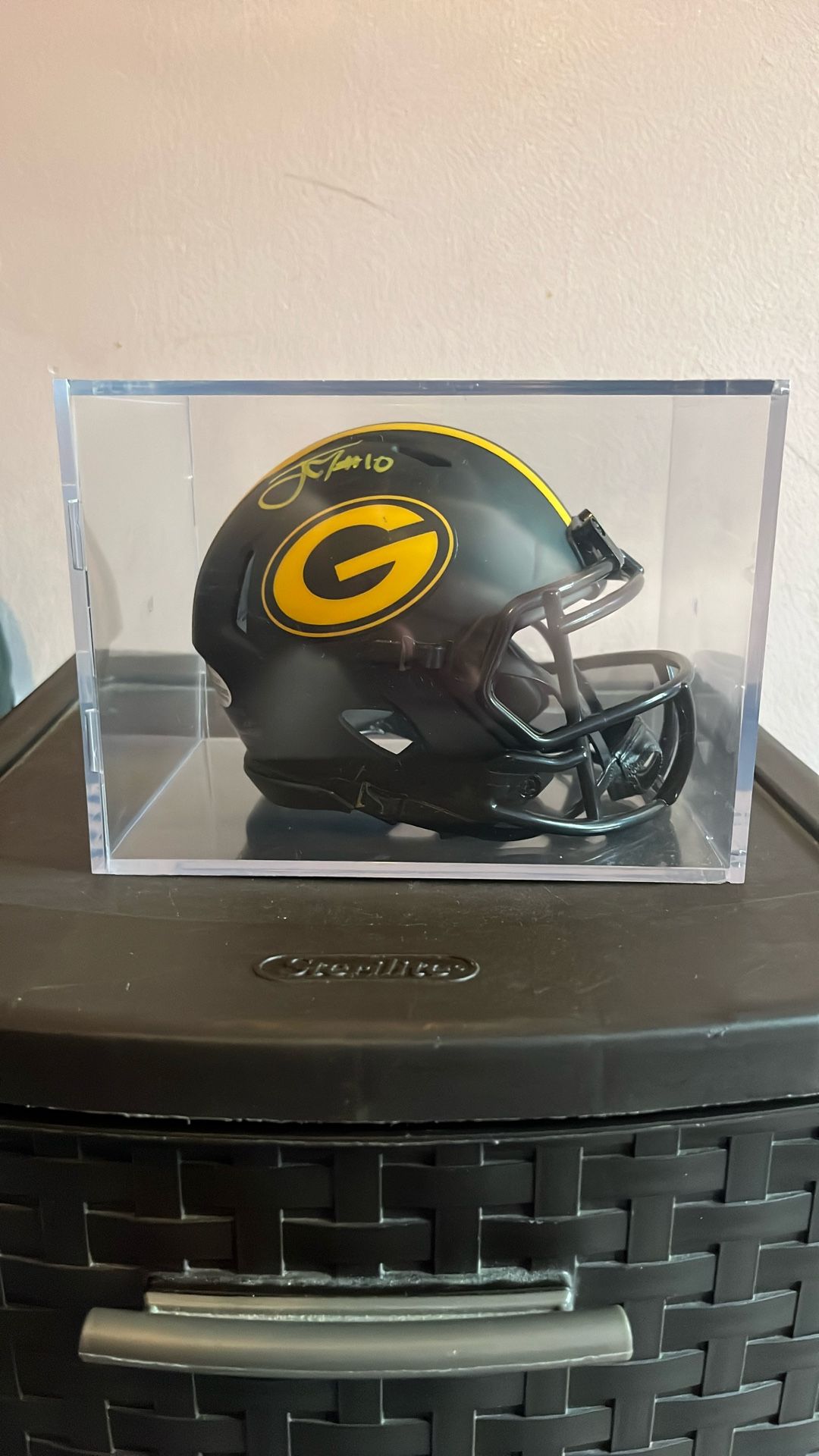 SIGNED JORDAN LOVE PACKERS MINI HELMET IN CASING + AUTHENTICATION STICKER
