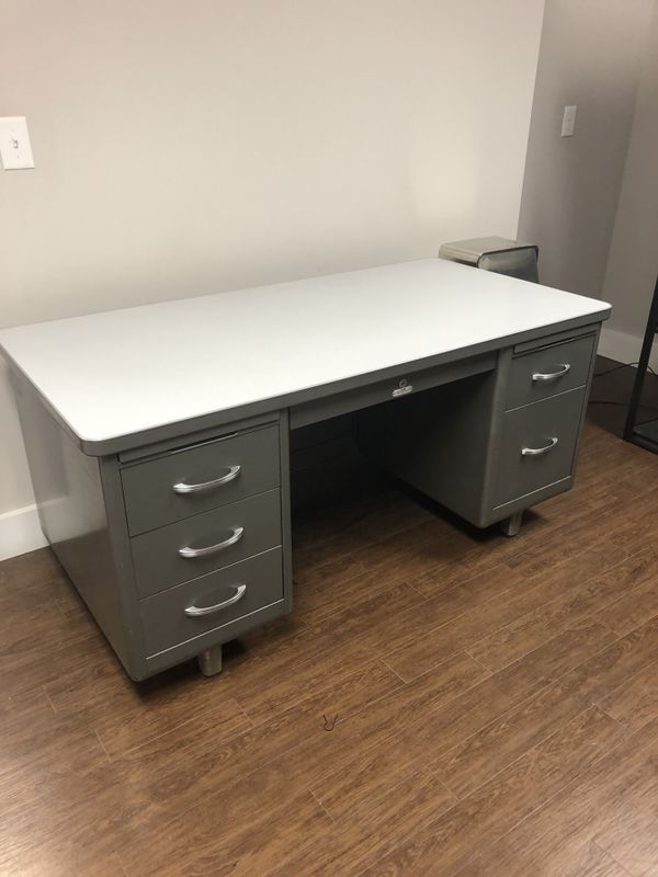 Vintage Steel Age Desk 5 Drawer Furniture In Cincinnati Oh Vintage Steel Age Desk 5 Drawer Furniture In Cincinnati Oh Offerup