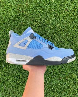 Air Jordan 4 'University Blue'
