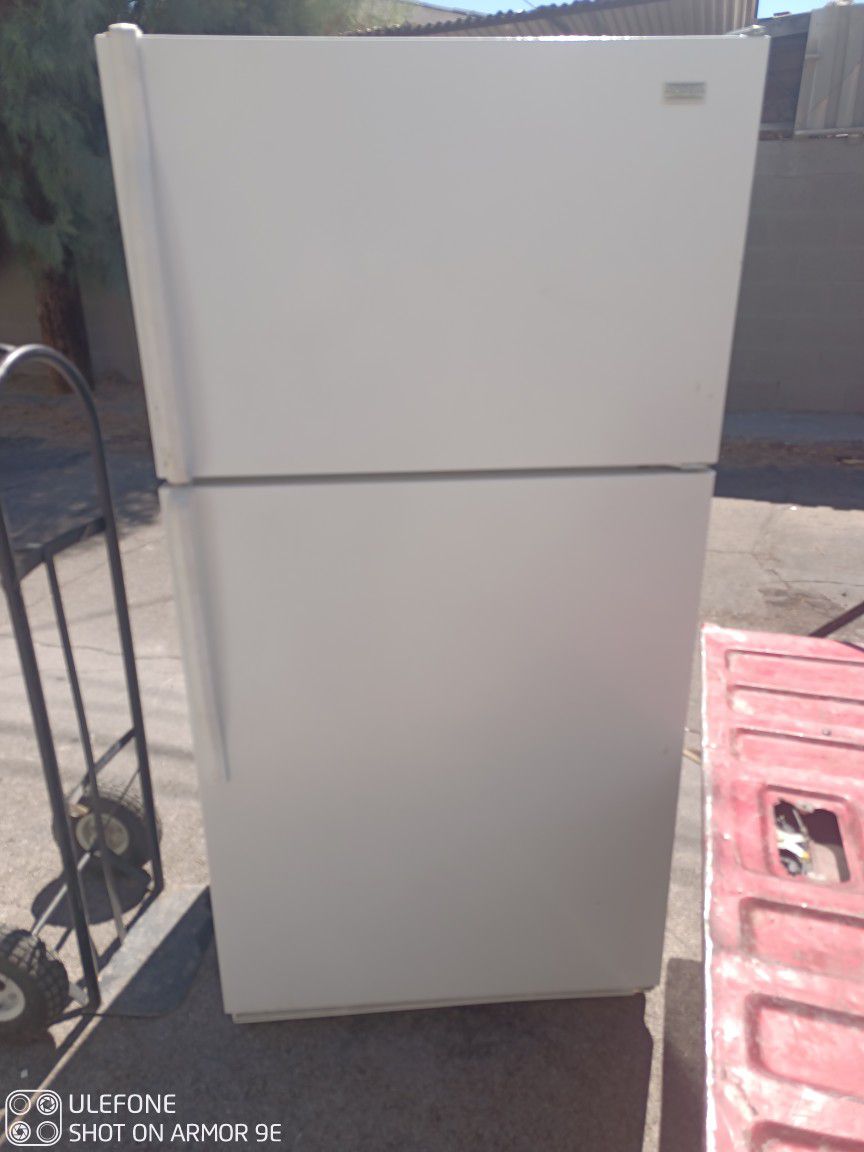 Beautiful Refrigerator Water Dispenser 