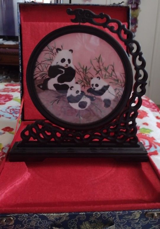 Beautiful Chinese Panda Decor