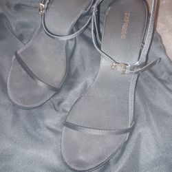 Express Size 8  Small HeelWorn One Time