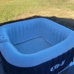 CO-Z INFLATABLE HOT TUB