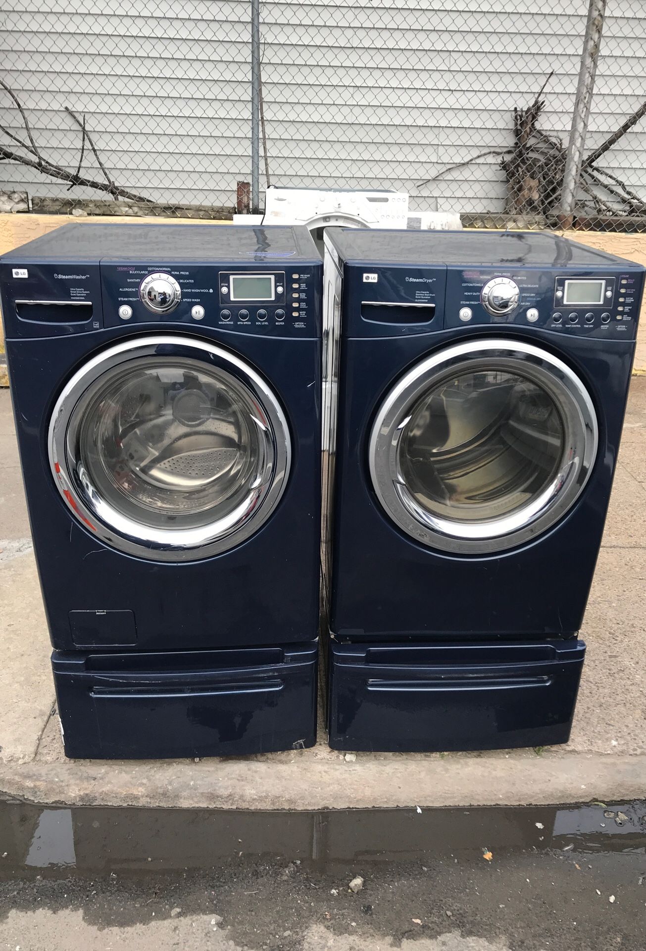 Lg washer n gas dryer set