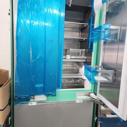 Thermador Built In 36 Inch Wide Panel Ready