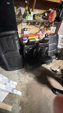 2020 Chevrolet Camaro Seats