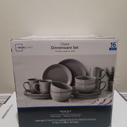 Dinnerware Set 