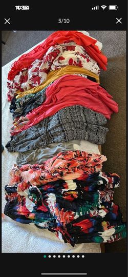 BEAUTIFUL WOMENS CLOTHES TOO MANY ITEMS TO SHOW THEM ALL BUT THEYRE IN GREAT CONDITION  SIZE M,L