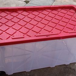 77 Gallon  storage  tote