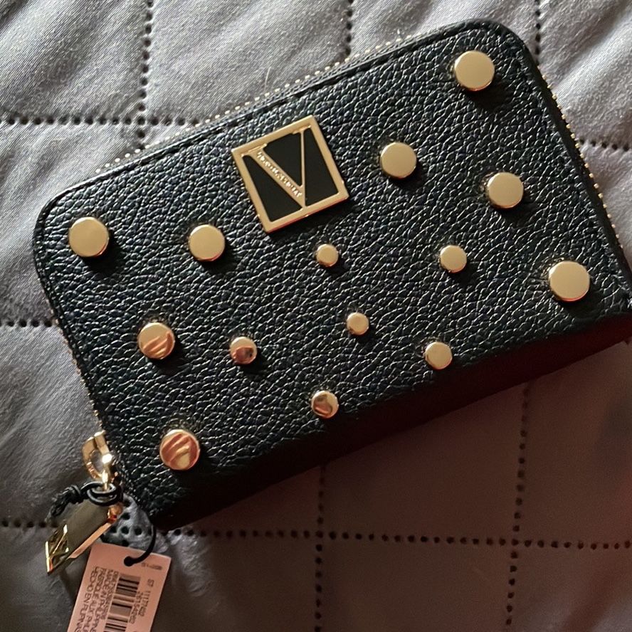 wallets Victoria Secret for Sale in Fort Myers, FL - OfferUp