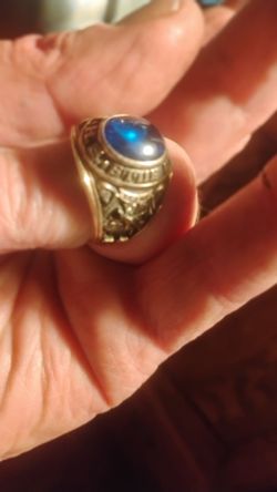 Blue class ring 10k gold