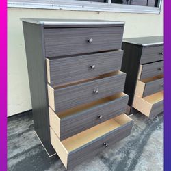 5 drawers dresser / Five drawers dresser