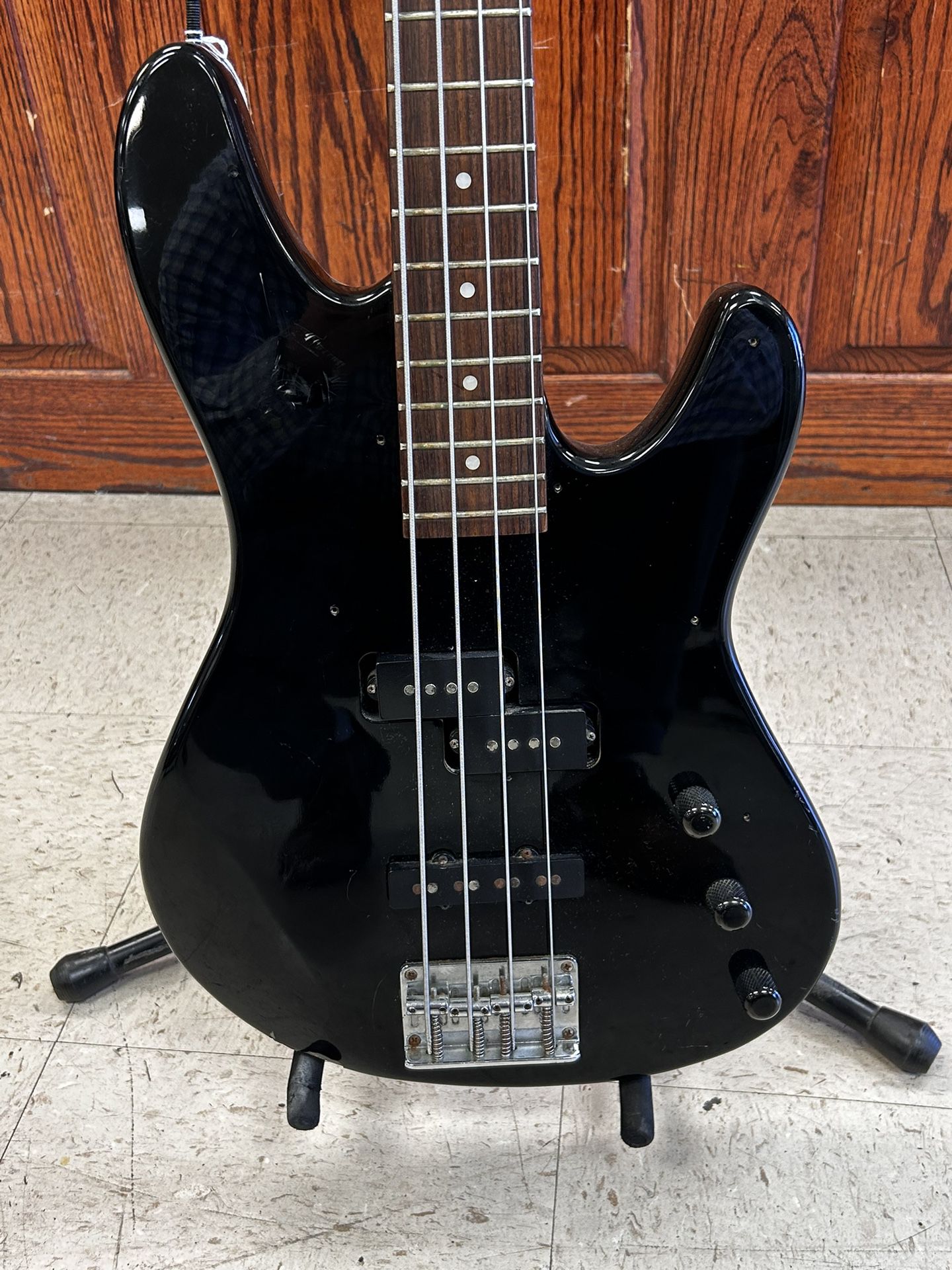 Ibanez Eletric Bass Guitar 