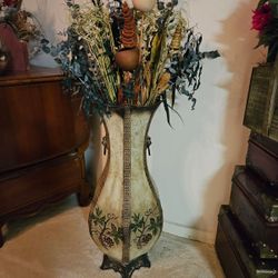 Vase/flowers