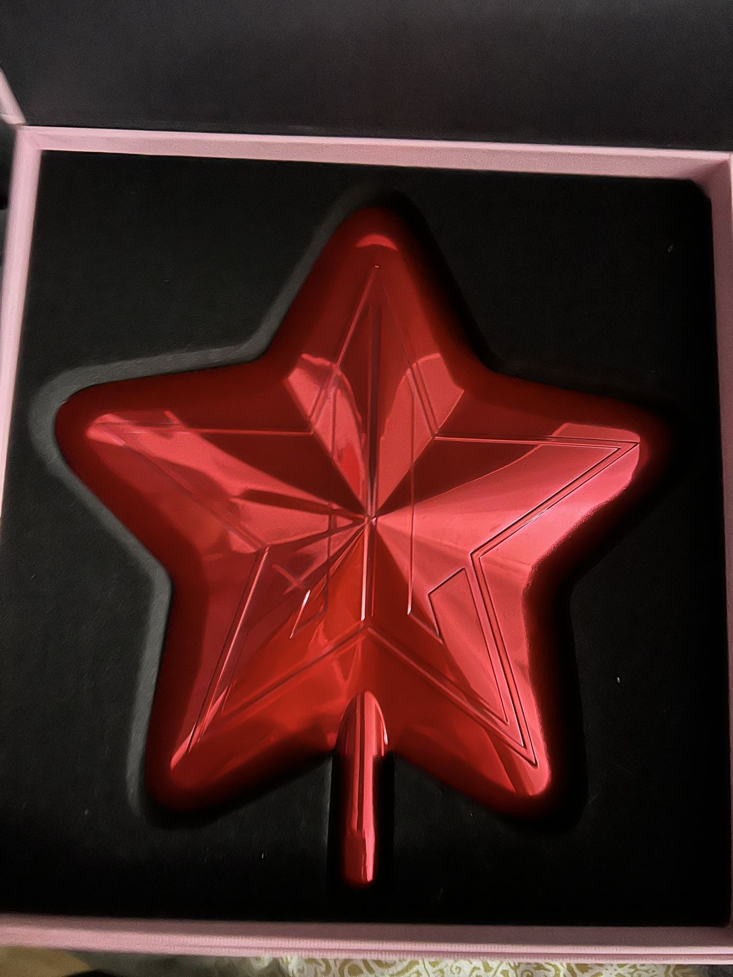 Jeffree Are Tree Topper 