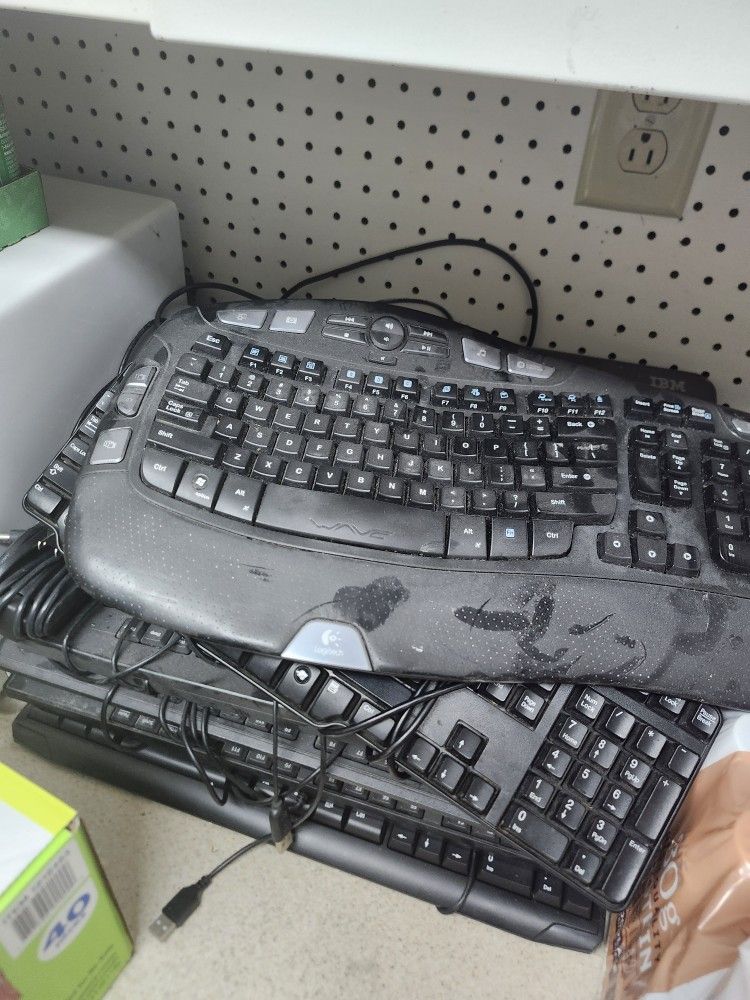 10 Computer Keyboards