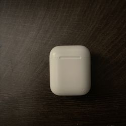 Airpods 1st generation (ONLY HAS RIGHT EARBUD) 