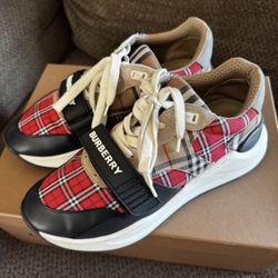 Burberry Red & Beige Ramsey Check Sneakers Size 8