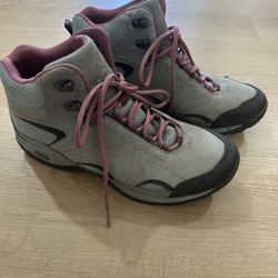 Women’s Chaco Boots Size 10.5