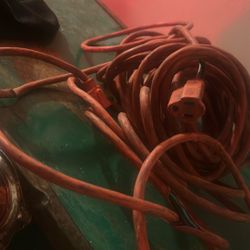 40 Ft Extra Heavy Duty Extension Cord 15$$