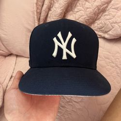 Yankees Fitted Hat Pink Brim Size 7