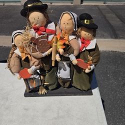 Vintage Fabric Pilgrim Family Tabletop Decoration