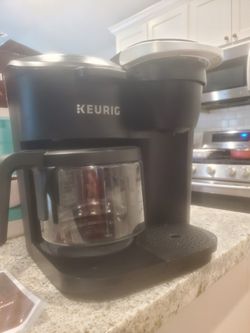 Keurig Coffee Maker (Pot And Single Cup)