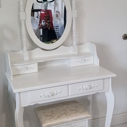 Apontus White Vanity Set for Makeup and Jewelry with Stool, 4 Drawers, Mirror, and Wooden Desk