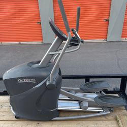 Octane Q35c Elliptical 