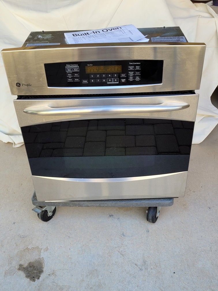 GE Profile Built-in Convection Oven.
