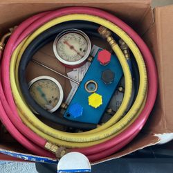 4 Way manifold gauge set Freon