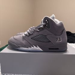 Wolf Grey 5s (used)