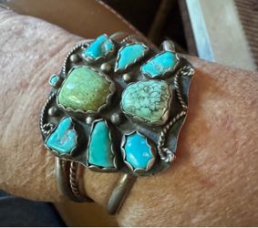 Vintage Navajo Turquoise Sterling Silver & Turquoise Cuff Bracelet