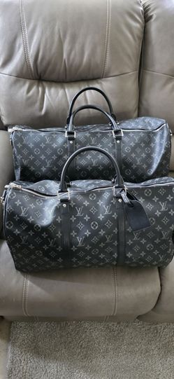 Luxury Travel Duffle Bag 🖤