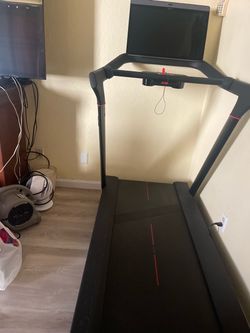 Peloton tread mill