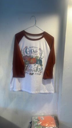 New Large “give thanks “T-shirt