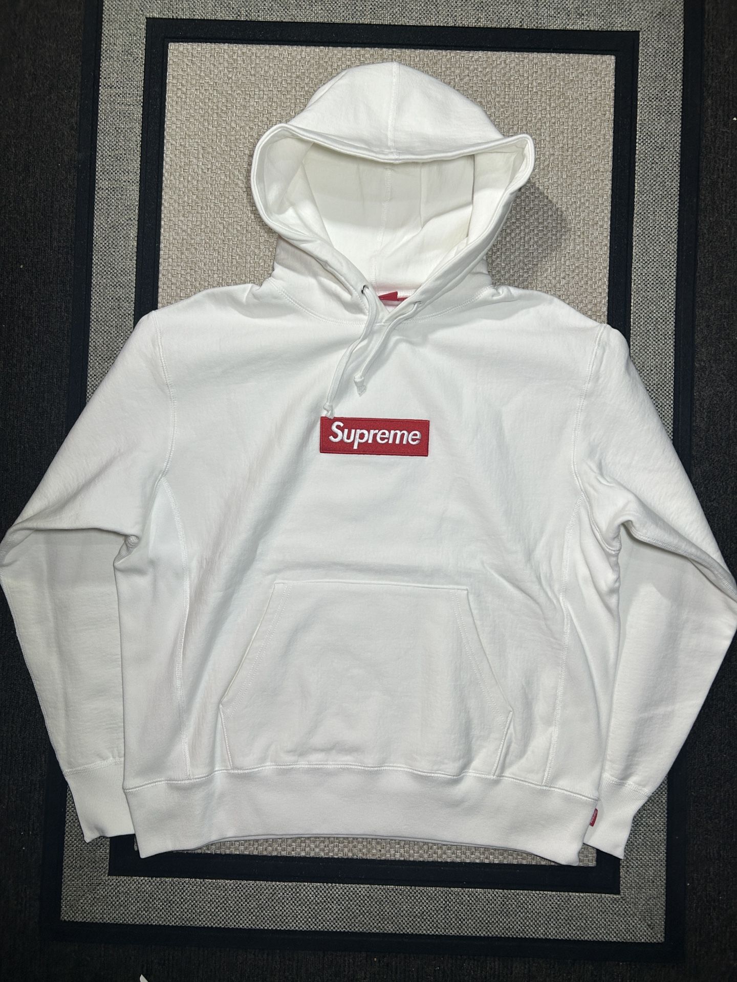 Supreme Hoodie 