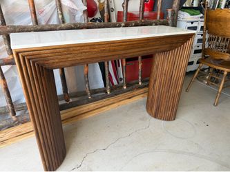 Accent  ￼table