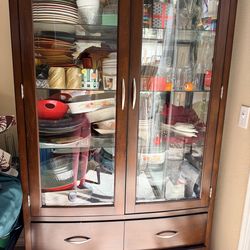 Buffet/China Cabinet
