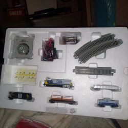 n scail traine set blue brown red gray