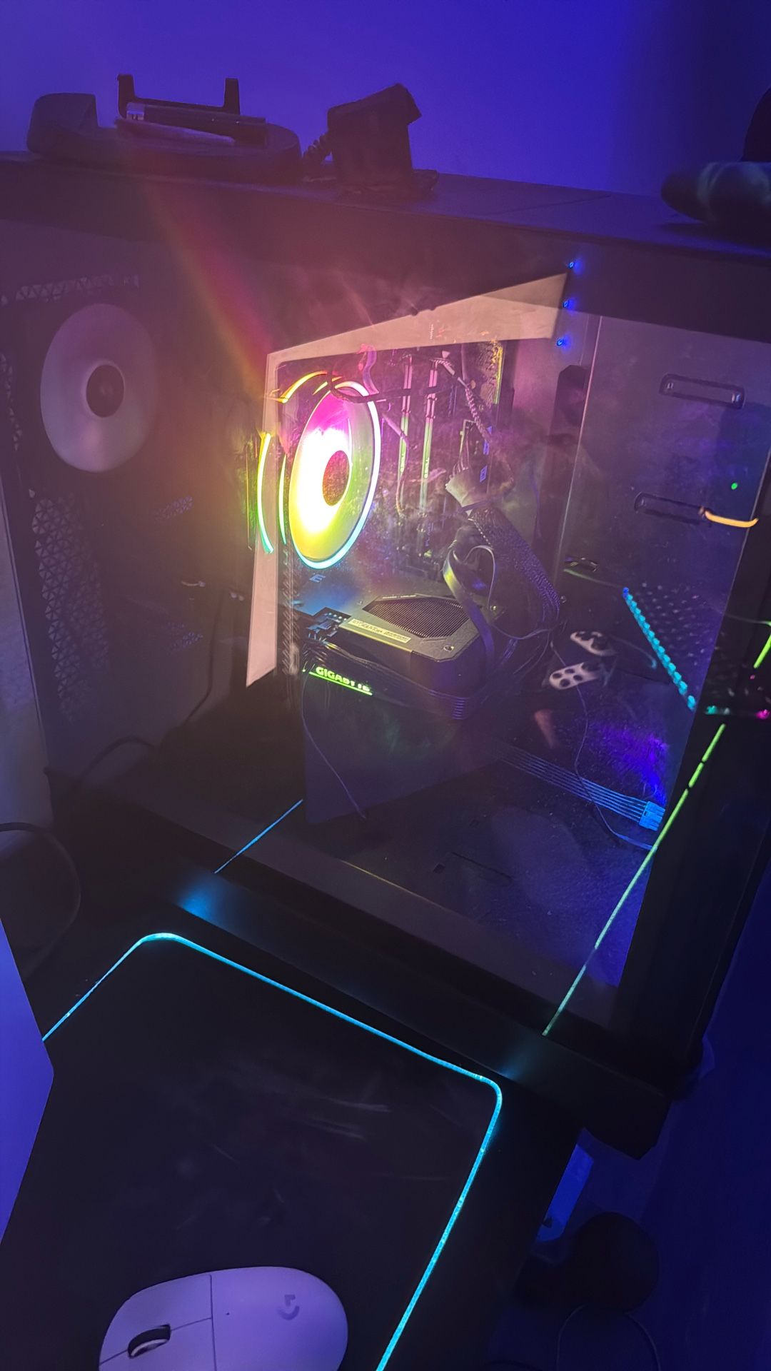 AMD Ryzen 7 9800X3D 8 Core Processor PC, Apex Pro Mini, Logitech G pro wireless super light 2