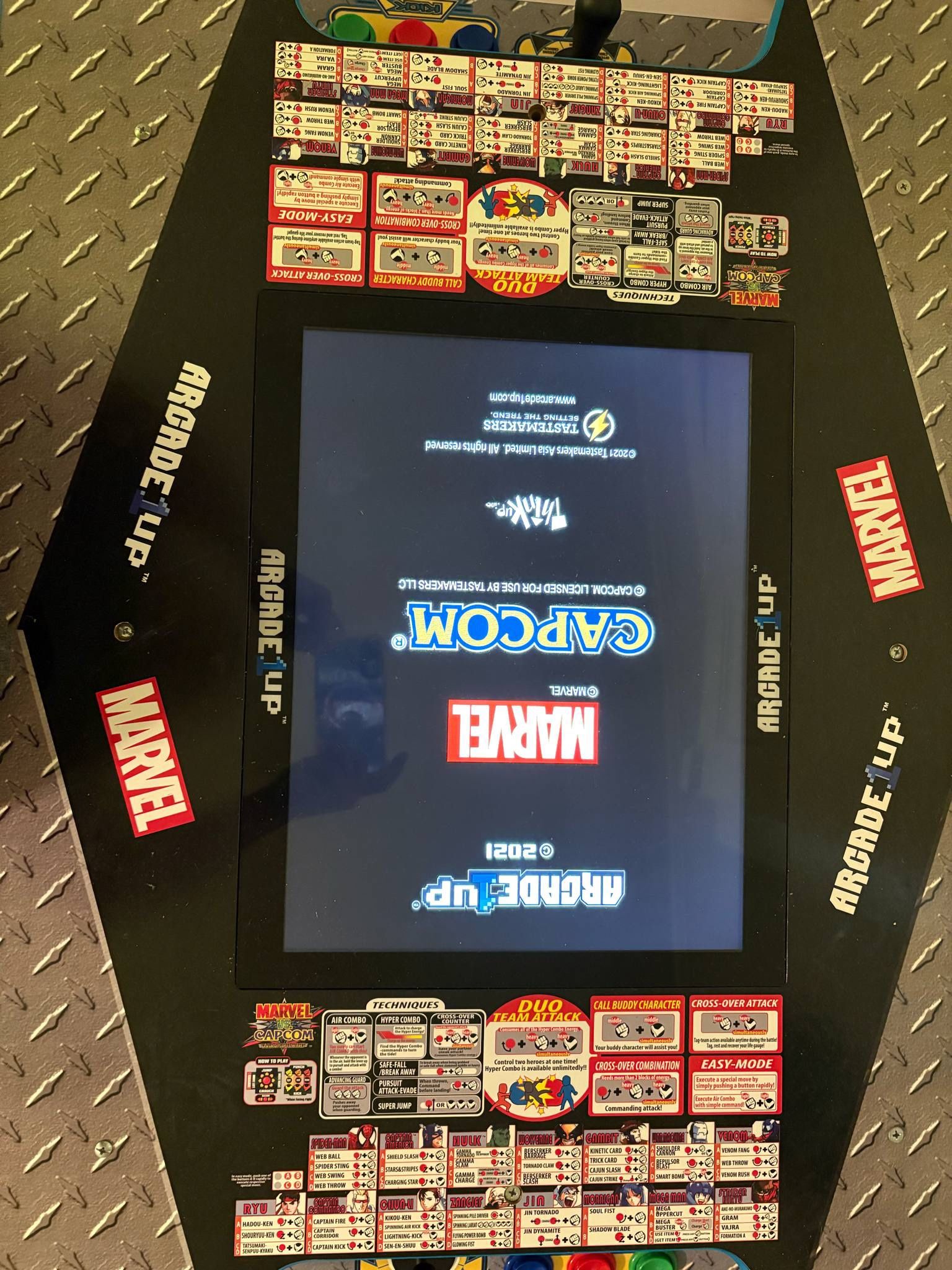 Arcade1Up Marvel vs. Capcom Head-to-Head Gaming Table