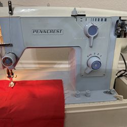 Sewing Machine With The Case Almost New 