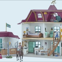 Schleich Lakeside Country House & Horse Stable Play Set (no original box).   like new condition 