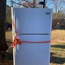 FREE FRIDGE