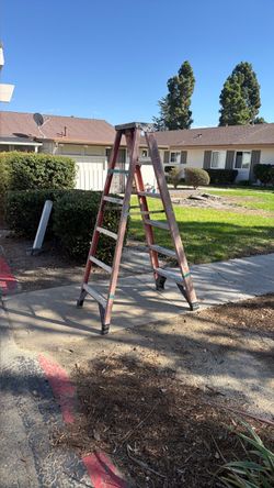 Fiber Glass Ladder  6 feet