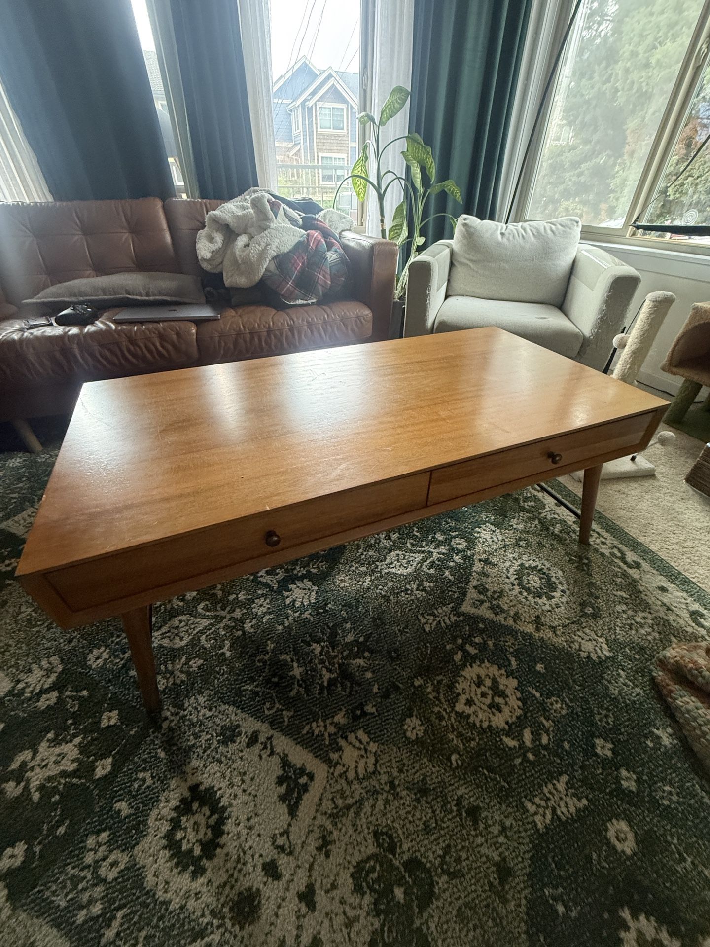 Hard Wood Coffee Table With Drawers