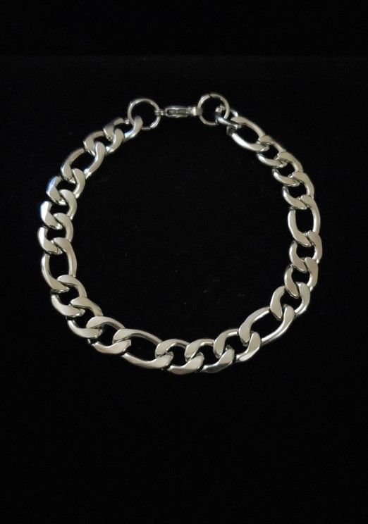 9" x 11 mm Heavy 14k White Gold Filled over Stainless Steel Figaro Biker Punk Bracelet. NWOT