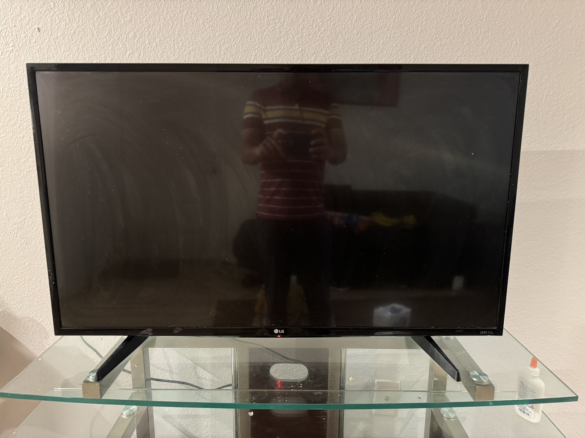 LG TV 43’’