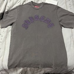 New Without Tags Supreme Tee Men’s Medium 